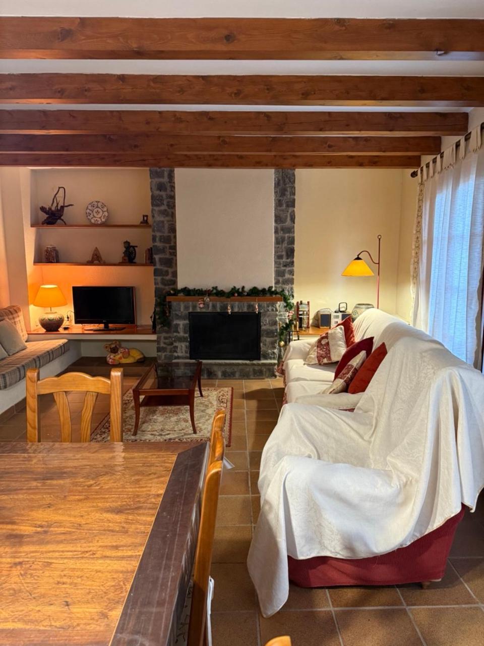 Cal Cuaresma Villa Isona Bagian luar foto